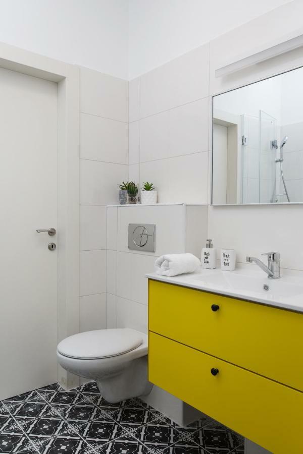 Colorful Bnb Apartment Hajfa Zewnętrze zdjęcie
