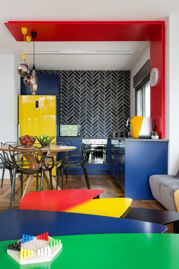 Colorful Bnb Apartment Hajfa Zewnętrze zdjęcie